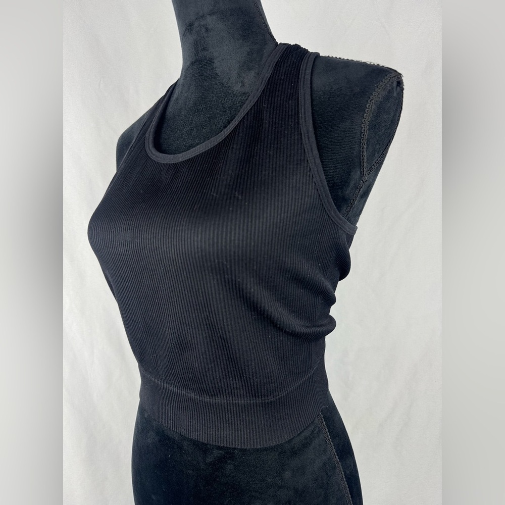 Temu Black Ribbed Sports Bra - Picture 2 of 3